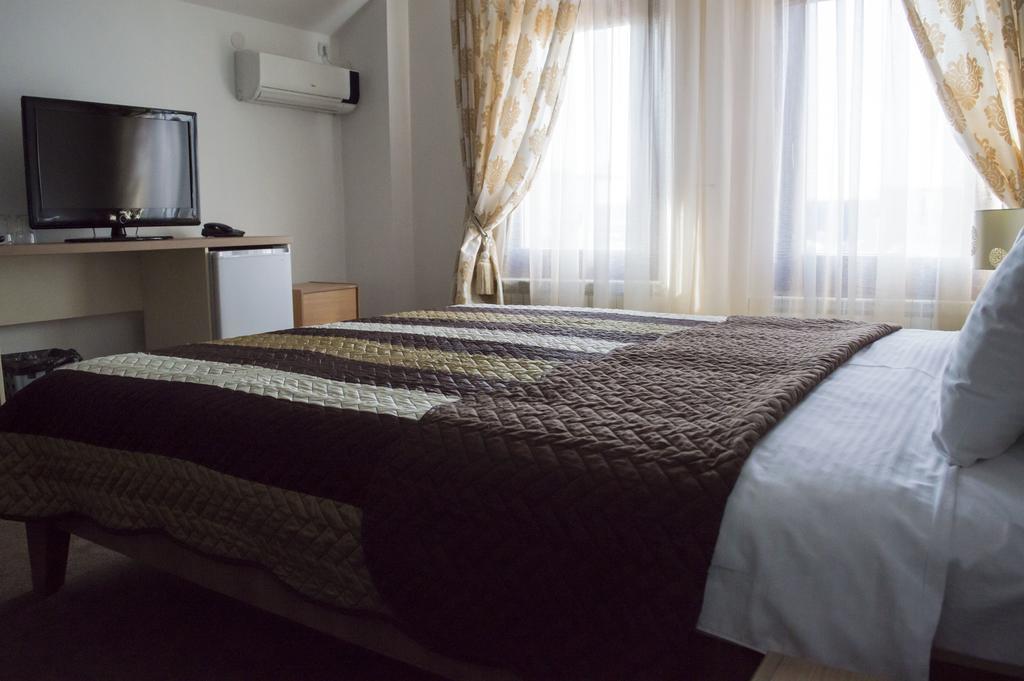 Garni Hotel Family Belgrade Room photo